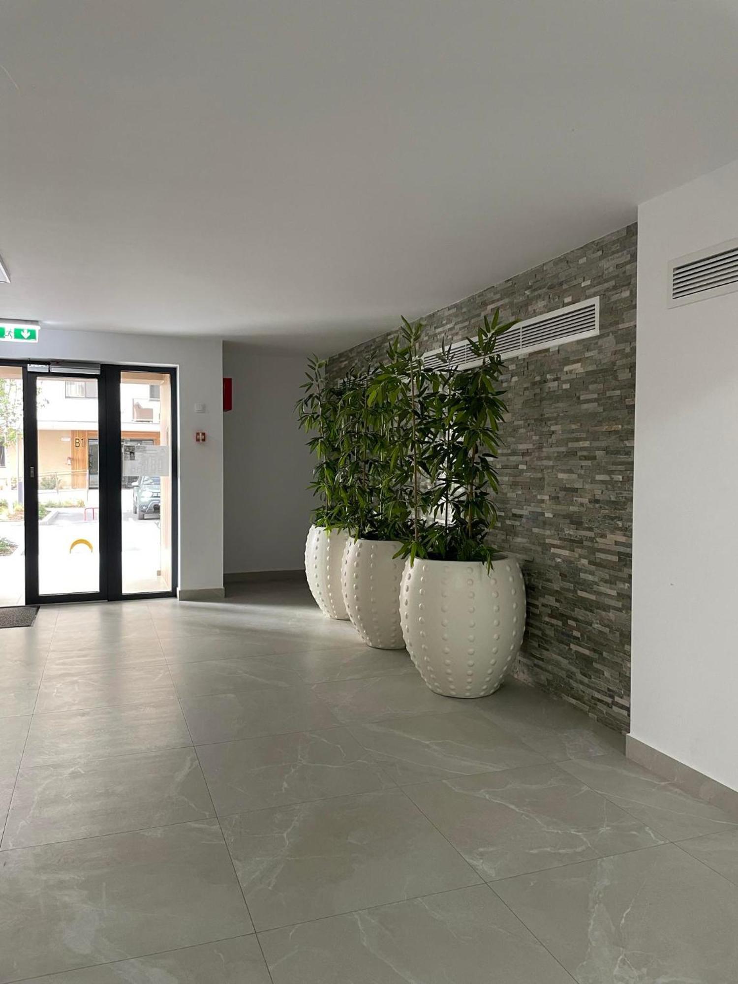 Apartamento Metropolis Elegance Bucarest Exterior foto